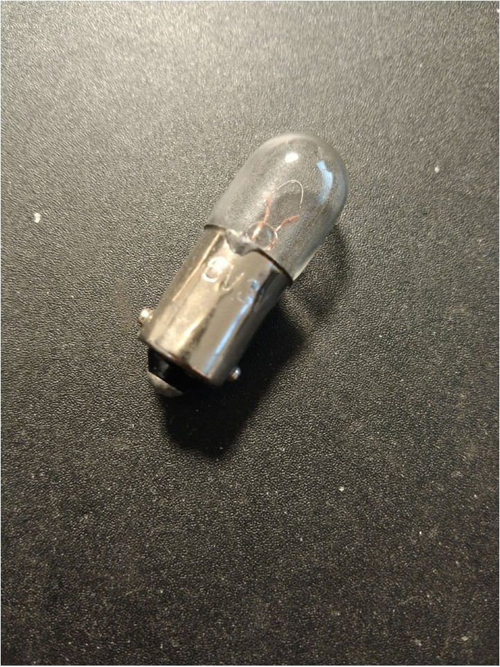 BA9S - 47 - Blanc Chaud - 6.3V / 1W