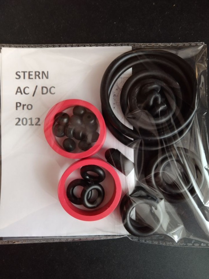 STERN - AC/DC - Pro - 2012 + Pro Vault Edition - 2017 STERN - AC/DC - Pro - 2012 + Pro Vault Edition - 2017