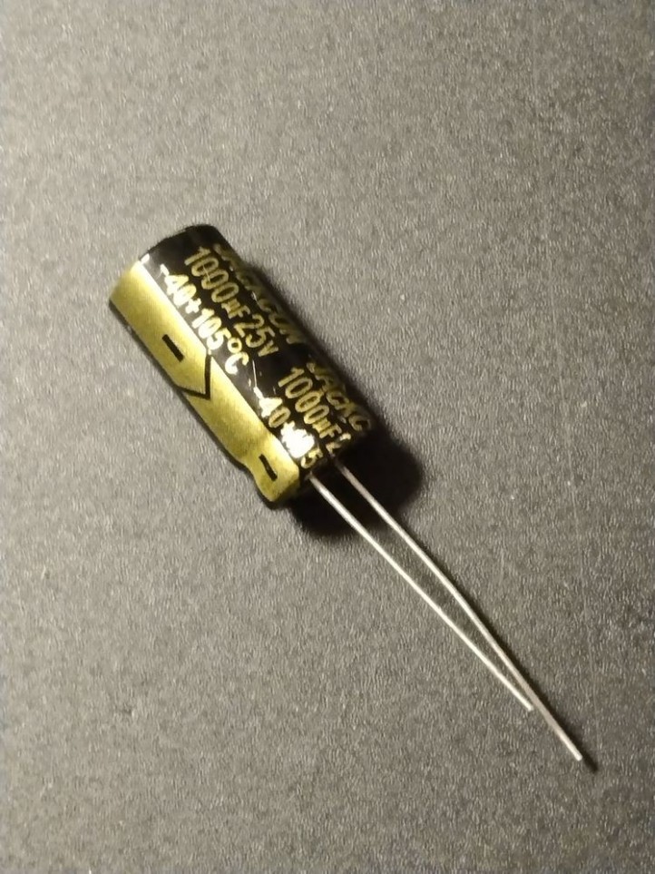 Condensateur Electrolytique - Radial - 25V / 1000µF