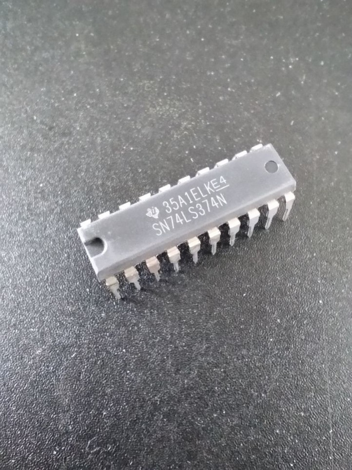 I.C. - 74LS374