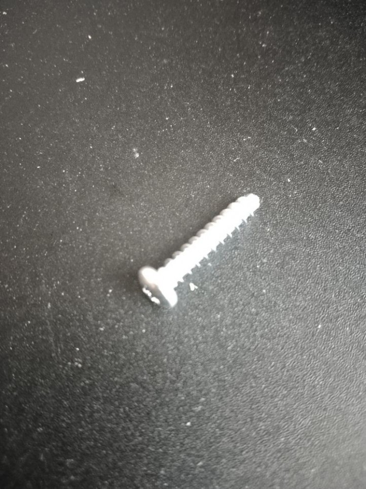 Bumper Cap Screw - 4x5/8"