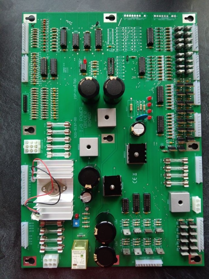 STERN / SEGA - White Star Power Driver Board - 520-5137-01