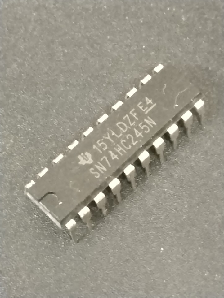 I.C. - 74HC245
