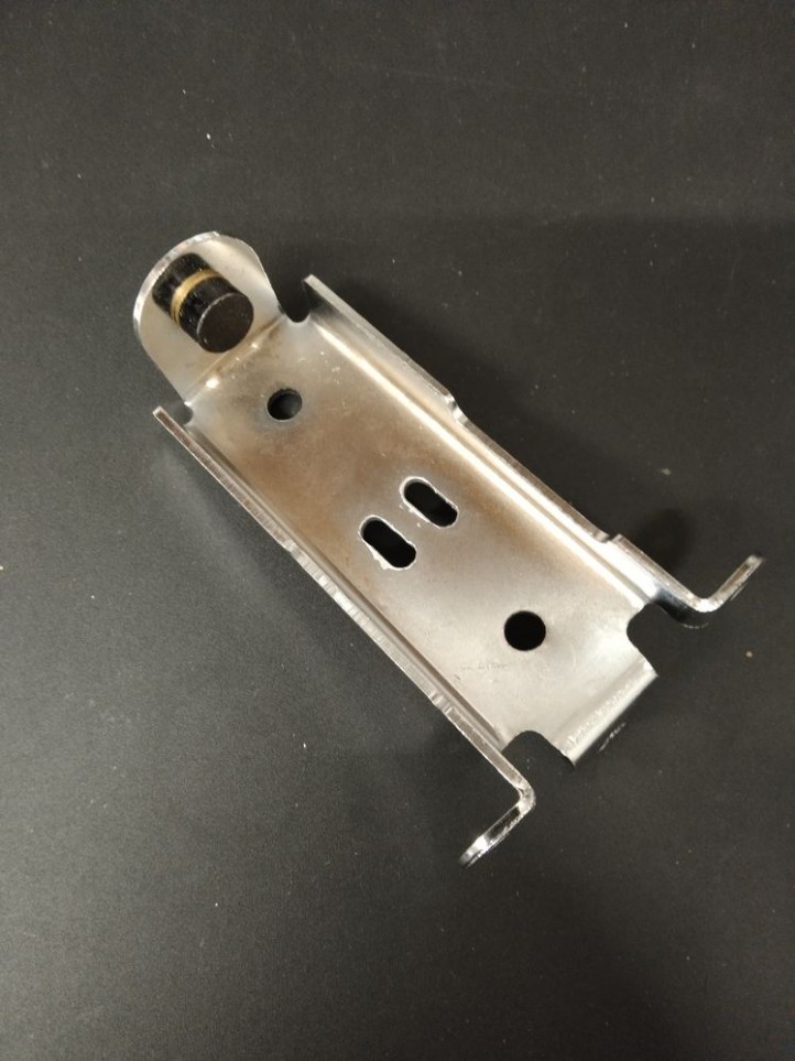 BALLY / JJP / WILLIAMS / SEGA / STERN - Bumper Coil Stop - Large Slotted Holes