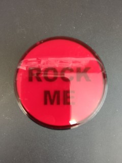Bouton de Caisse Large - ROCK ME - Rouge - Corps Noir
