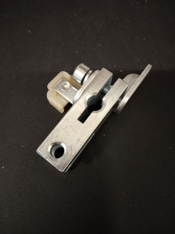 DATA EAST / SEGA / STERN - Flipper Crank + Actuator - Left