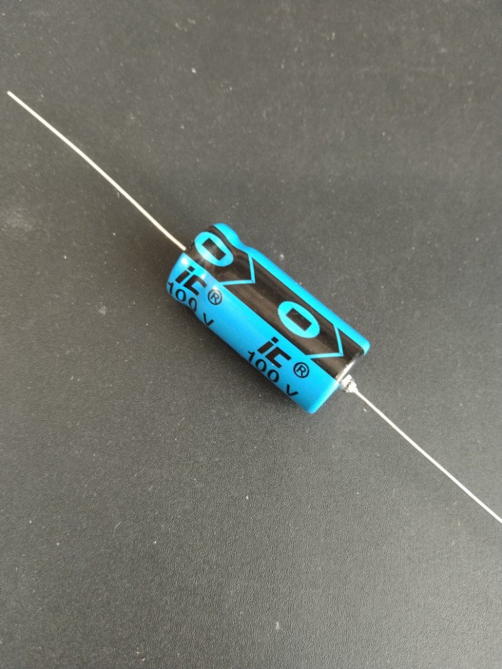 Capacitor Electrolytic - Axial - 100V / 150µF
