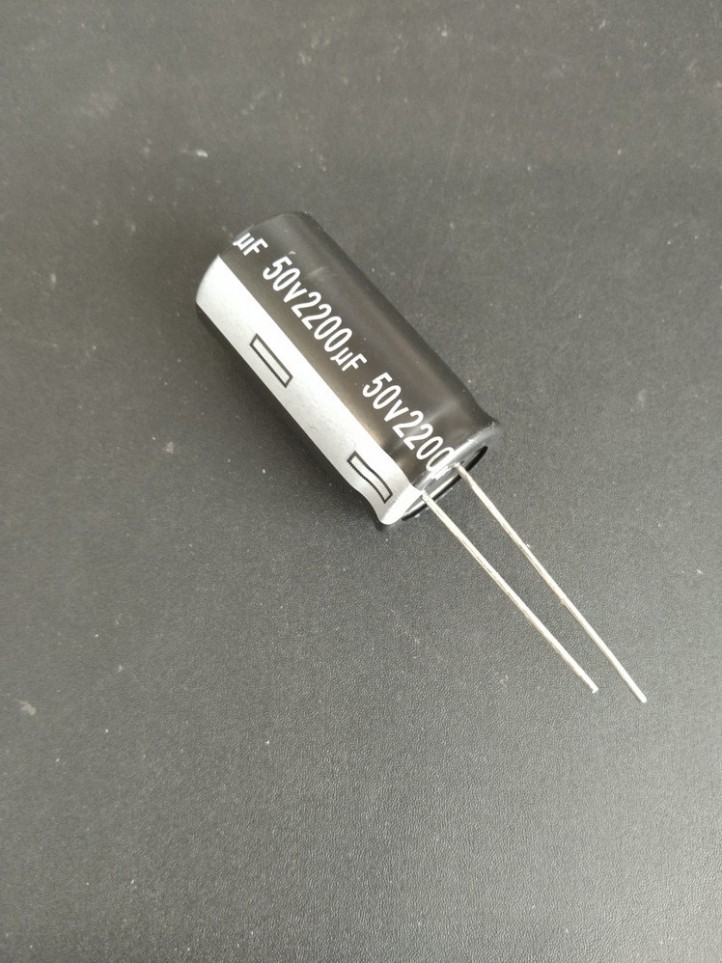 Capacitor Electrolytic - Radial - 50V / 2200µF