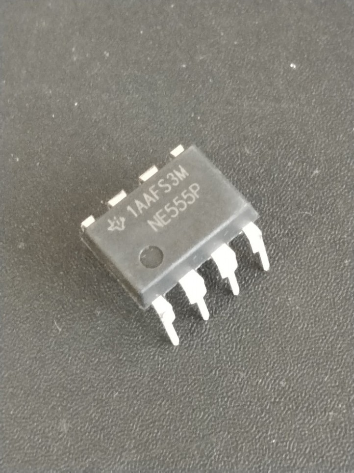 I.C. - NE555P