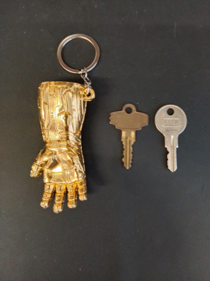 Porte Clé - Avengers - Gant - 3D