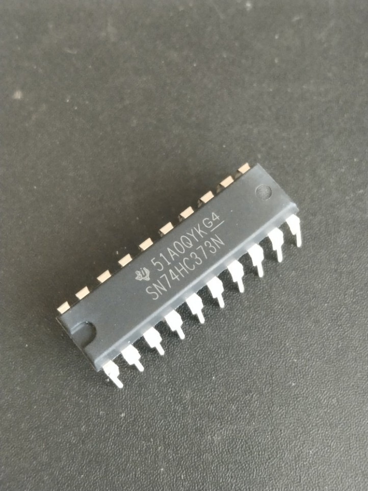 I.C. - 74HC373N