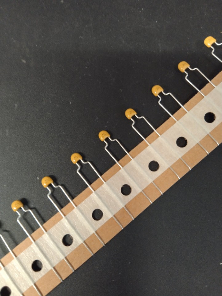Capacitor Ceramic - 50V / 47nF - x5