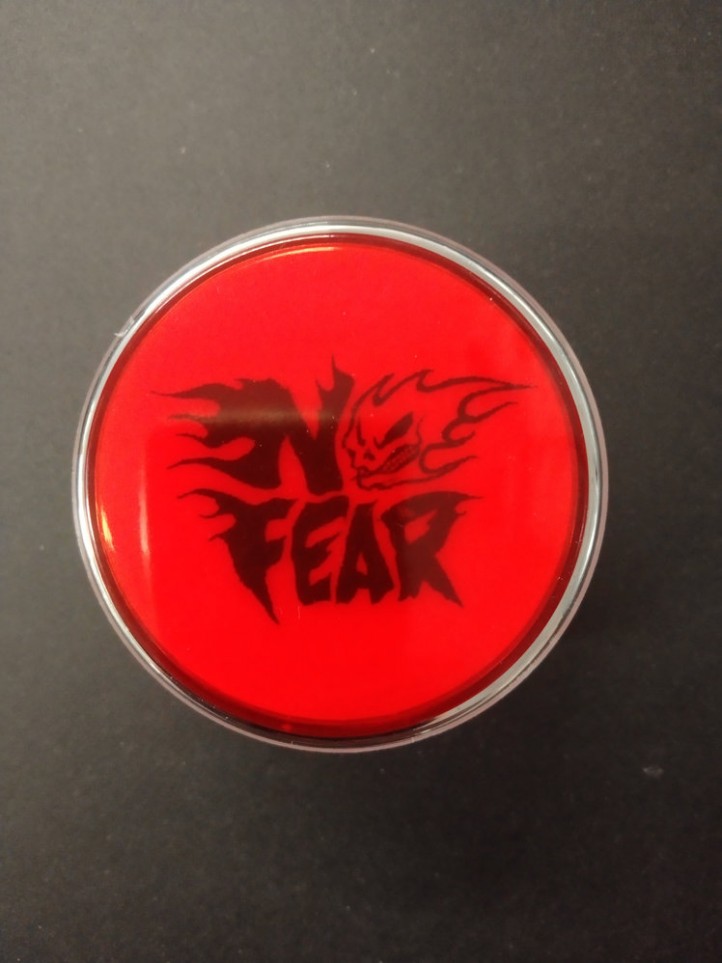 Bouton de Caisse Large - No Fear - Corps Chrome - Logo