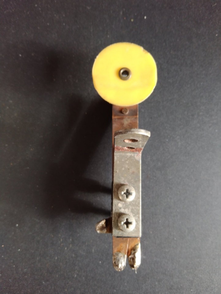 Target Yellow - 3 Poles