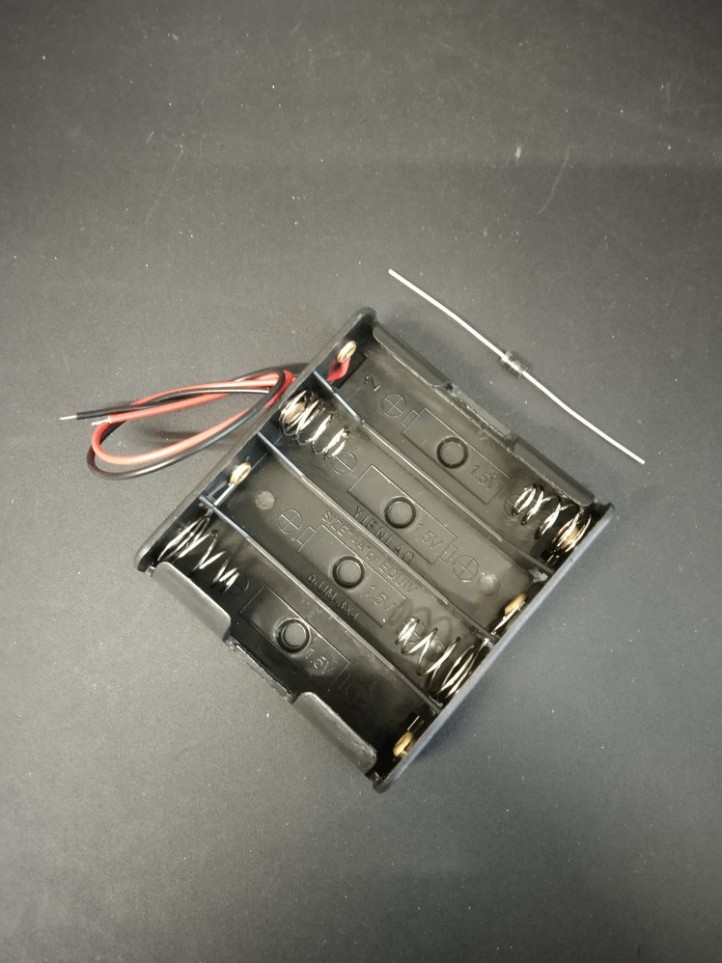 Battery Holder - 4x AA - Wire 15cm + Diode