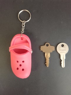 Porte Clé - Chaussures - Crocs Rouge - 3D