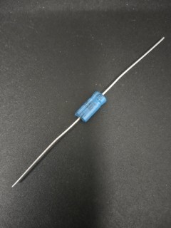 Capacitor Electrolytic - Axial - 63V / 1µF