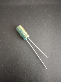 Capacitor Electrolytic - Radial - 35V / 4.7µF