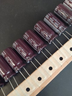 Capacitor Electrolytic - Radial - 100V / 150µF
